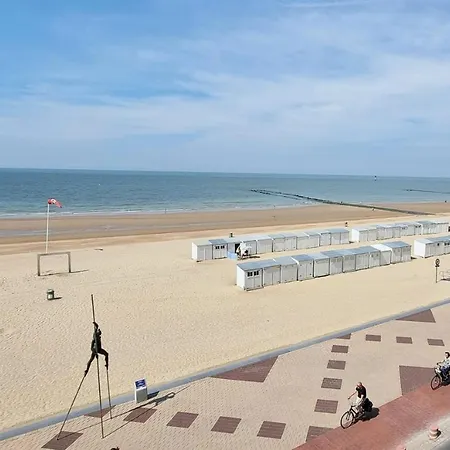 Suite Seaview Апартаменты Кнокке-Хейст